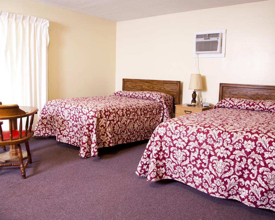 Charlie'S Motel Frostburg Eksteriør billede