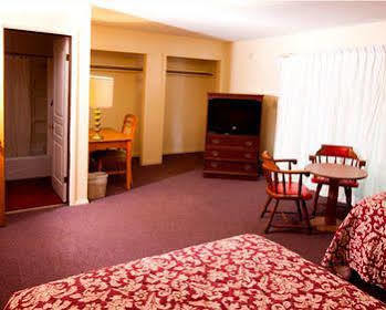 Charlie'S Motel Frostburg Eksteriør billede